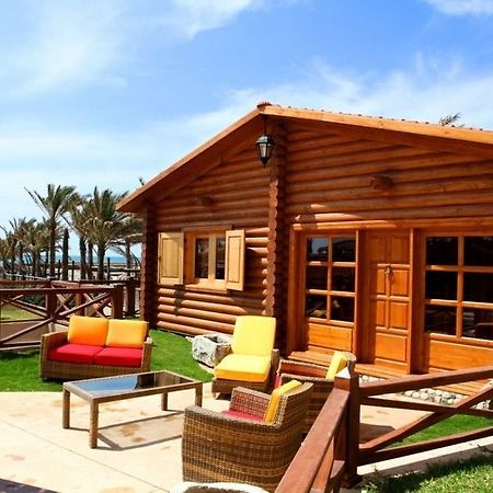 Sawary Beach Hotel בטרון מראה חיצוני תמונה