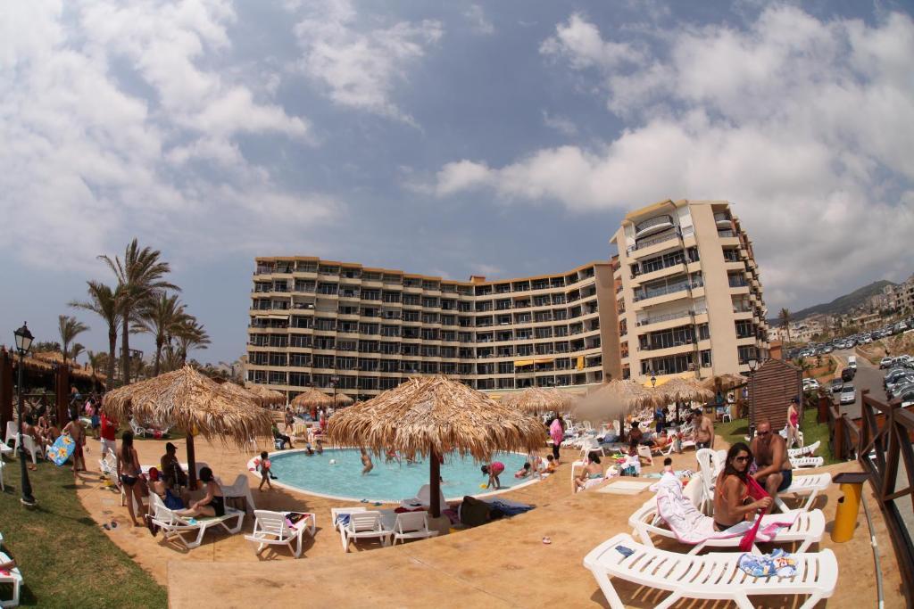Sawary Beach Hotel בטרון מראה חיצוני תמונה