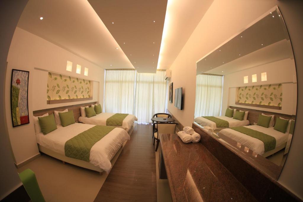 Sawary Beach Hotel בטרון חדר תמונה
