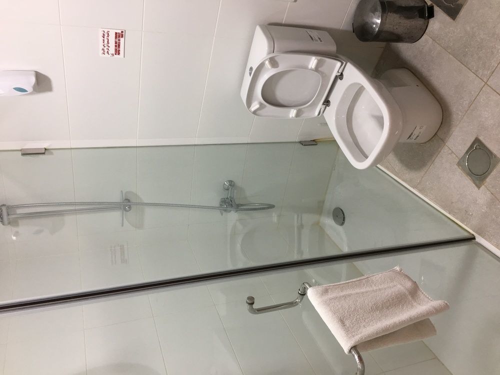 Sawary Beach Hotel בטרון מראה חיצוני תמונה