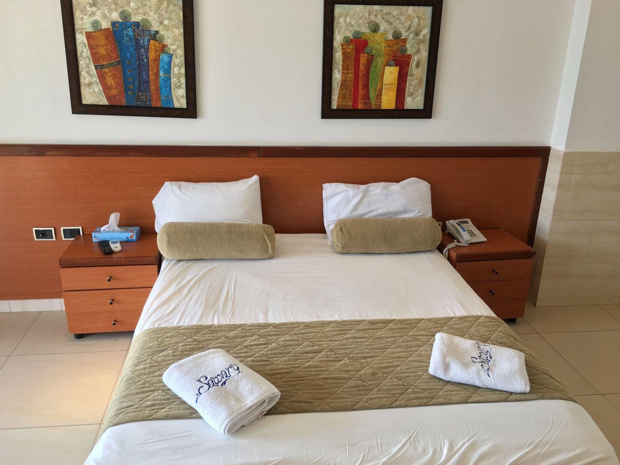 Sawary Beach Hotel בטרון מראה חיצוני תמונה